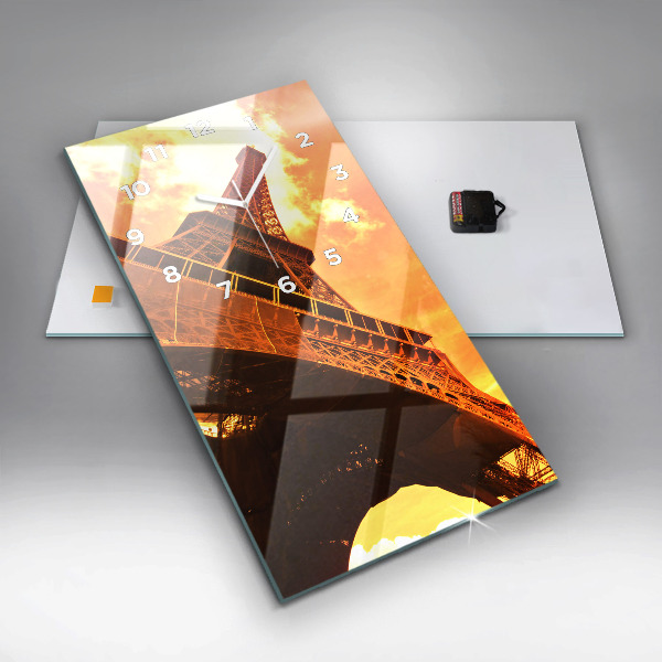 Vertikální skleněné hodiny Eiffelova věž v Paříži