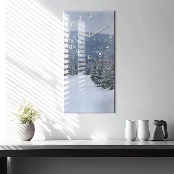Vertikální skleněné hodiny České Krkonoše v zimě