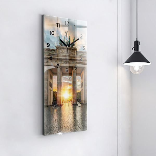 Vertikální skleněné hodiny Braniborská brána v Berlíně