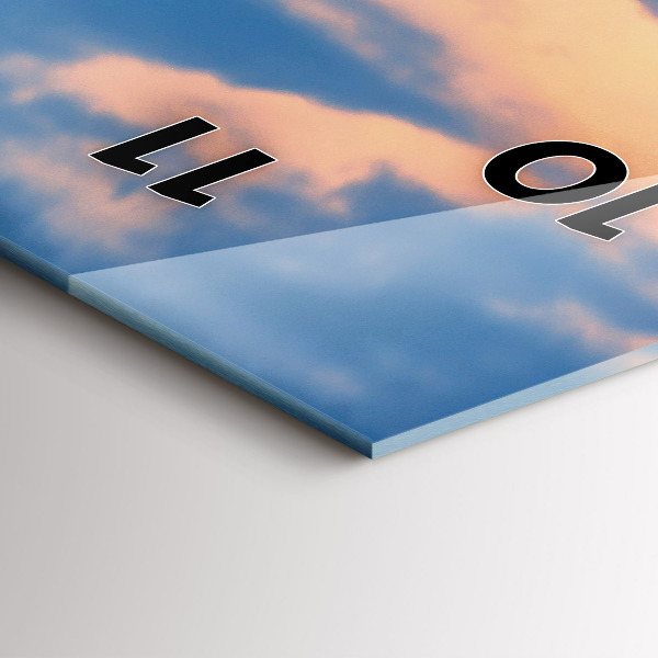 Vertikální skleněné hodiny Pohled na radnici