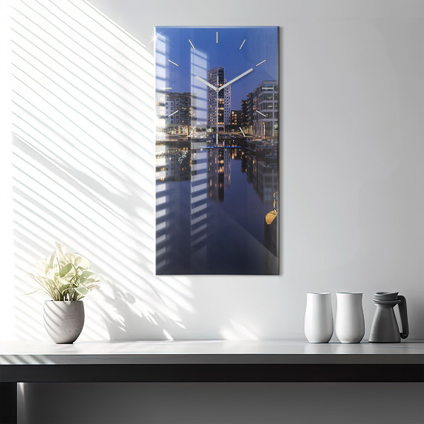 Vertikální skleněné hodiny Noční osvětlené město