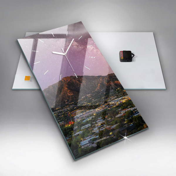 Vertikální skleněné hodiny Hornatá krajina