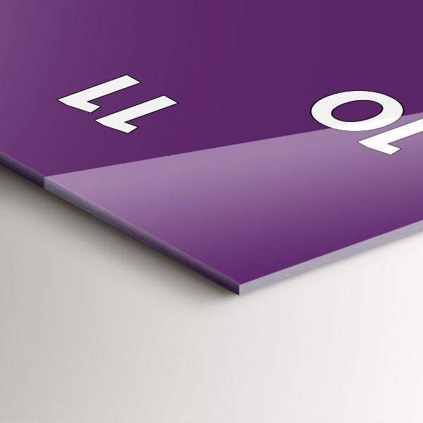 Vertikální nástěnné hodiny Fialová barva