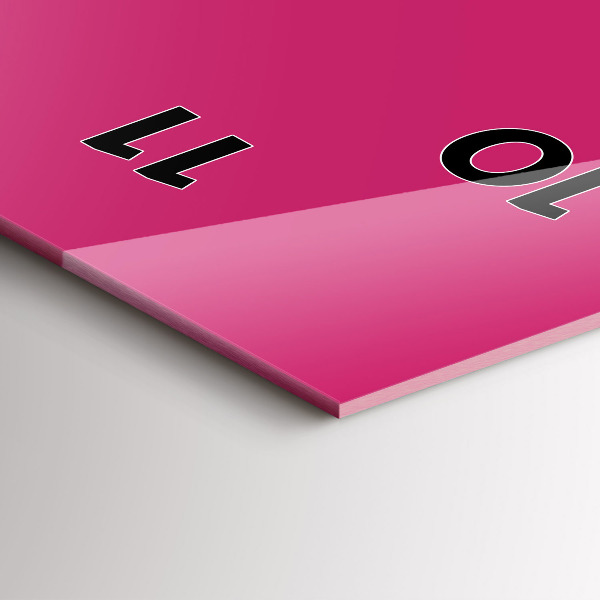 Vertikální nástěnné hodiny Barva silně růžová