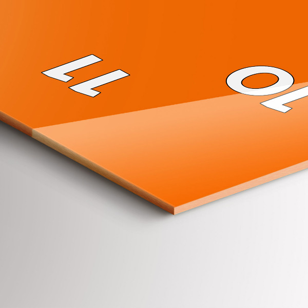 Vertikální nástěnné hodiny Barva oranžová