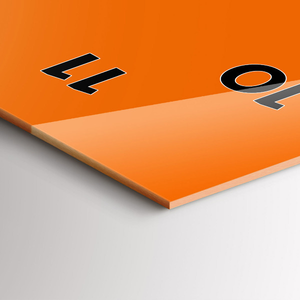 Vertikální nástěnné hodiny Barva oranžová