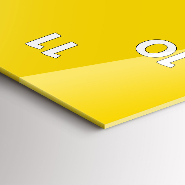 Vertikální nástěnné hodiny Barva světle žlutá