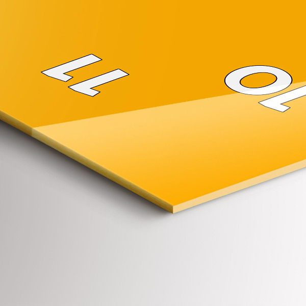 Vertikální nástěnné hodiny Barva zlatožlutá