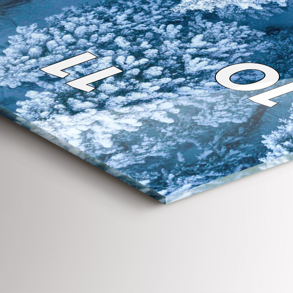 Vertikální nástěnné hodiny Les z dronu