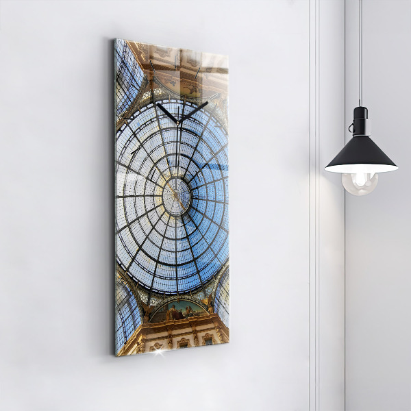 Vertikální nástěnné hodiny Nákupní centrum v Miláně