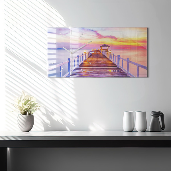 Horizontální hodiny na skle Most v přístavu večer