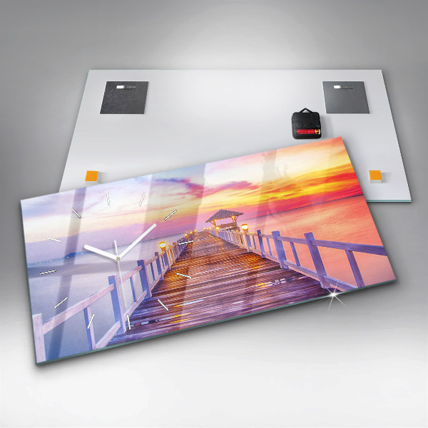 Horizontální hodiny na skle Most v přístavu večer