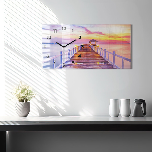 Horizontální hodiny na skle Most v přístavu večer