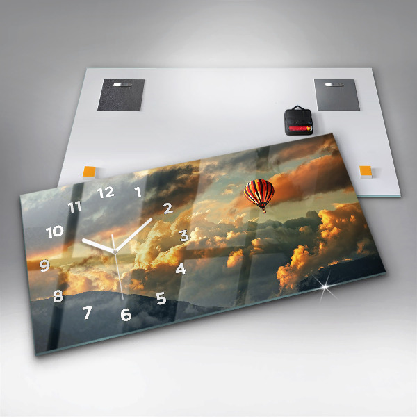 Horizontální hodiny na skle Let balonu v oblacích