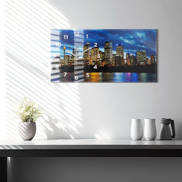 Horizontální hodiny na skle Sydney večer