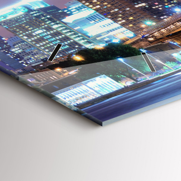 Horizontální hodiny na skle Brooklynský most a East River