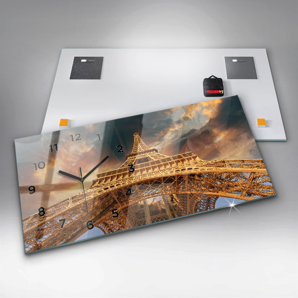 Horizontální hodiny na skle Eiffelova věž na slunci