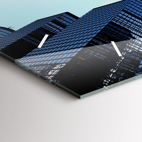 Horizontální hodiny na skle Letadlo nad budovami