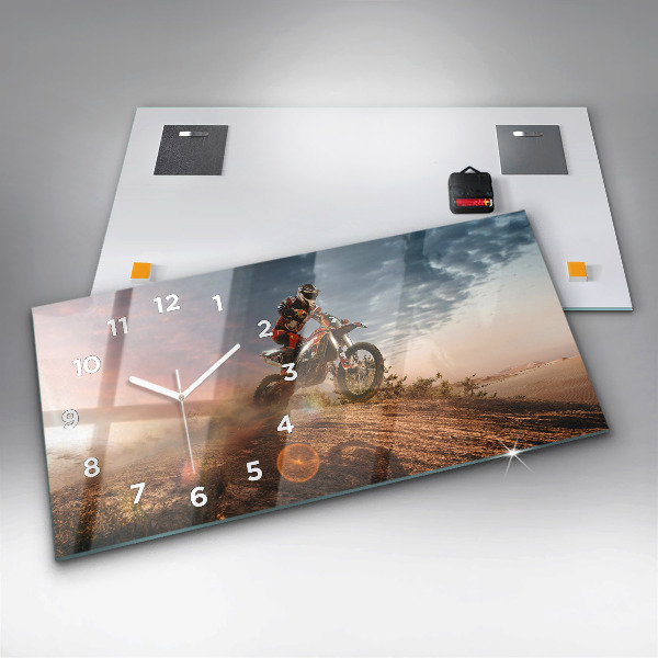 Horizontální skleněné hodiny na stěnu Muž na motorce