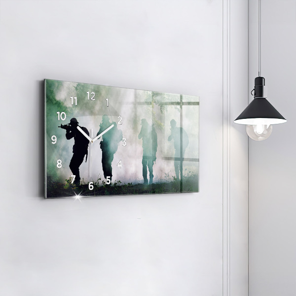 Horizontální skleněné hodiny na stěnu Vojáci v lese