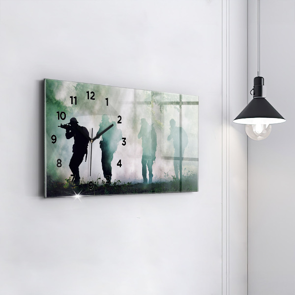 Horizontální skleněné hodiny na stěnu Vojáci v lese