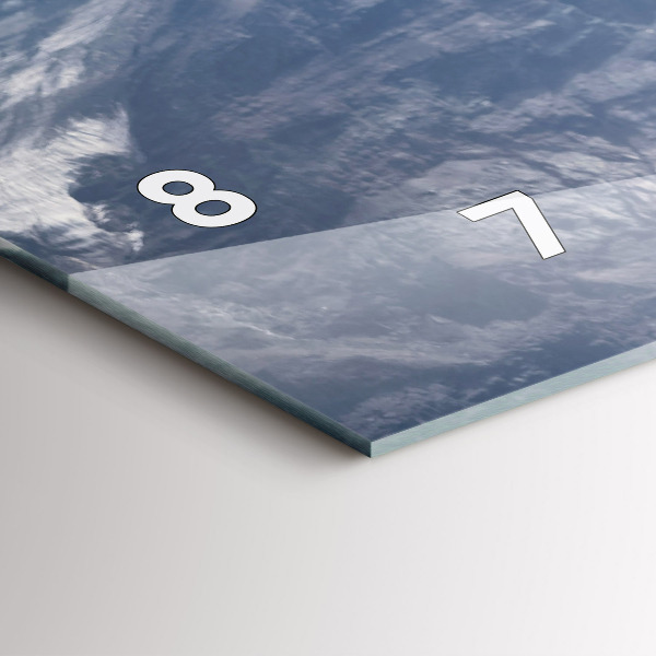 Horizontální skleněné hodiny na stěnu Koza v údolí Aosta