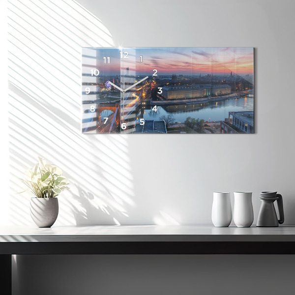 Horizontální hodiny na skle Vratislav z dronu