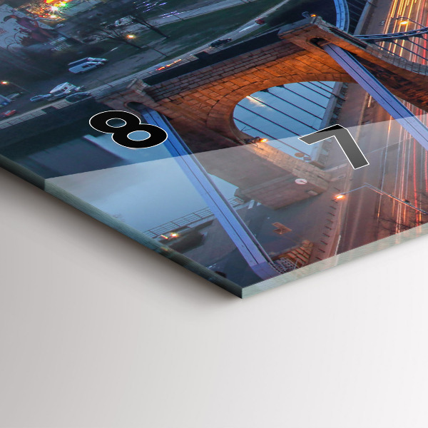 Horizontální hodiny na skle Vratislav z dronu