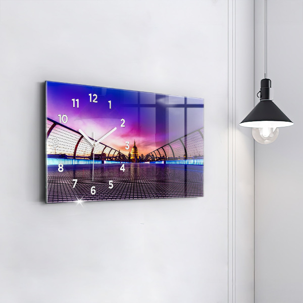 Horizontální skleněné hodiny na stěnu Katedrála svatého Pavla