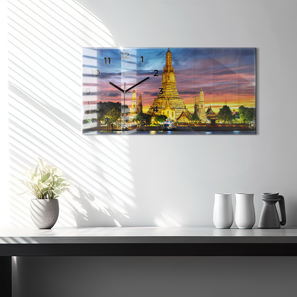 Horizontální hodiny na skle Chrám v Bangkoku