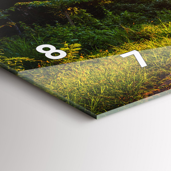 Horizontální hodiny na skle Park Surat Thani v Thajsku