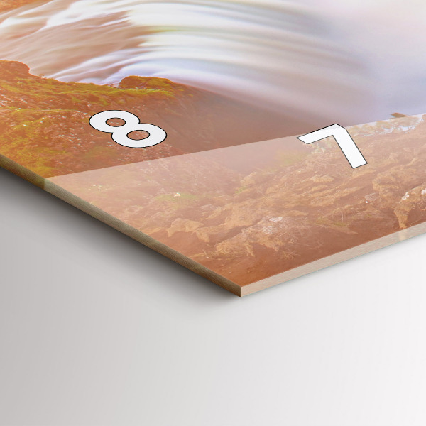 Horizontální hodiny na skle Godafoss na Islandu