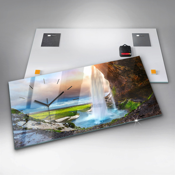 Horizontální hodiny na skle Vodopád na Islandu