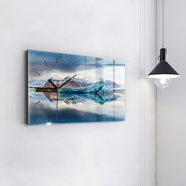 Horizontální hodiny na skle Jezero Jokulsarlon Island