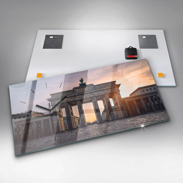 Horizontální hodiny na skle Braniborská brána