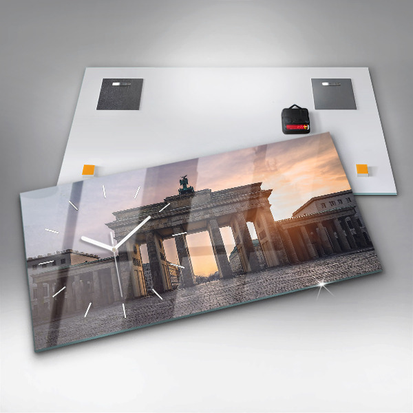 Horizontální hodiny na skle Braniborská brána