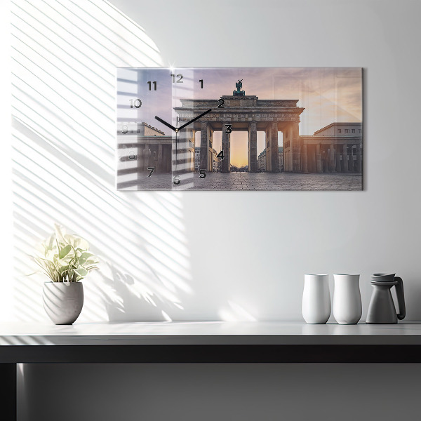 Horizontální hodiny na skle Braniborská brána