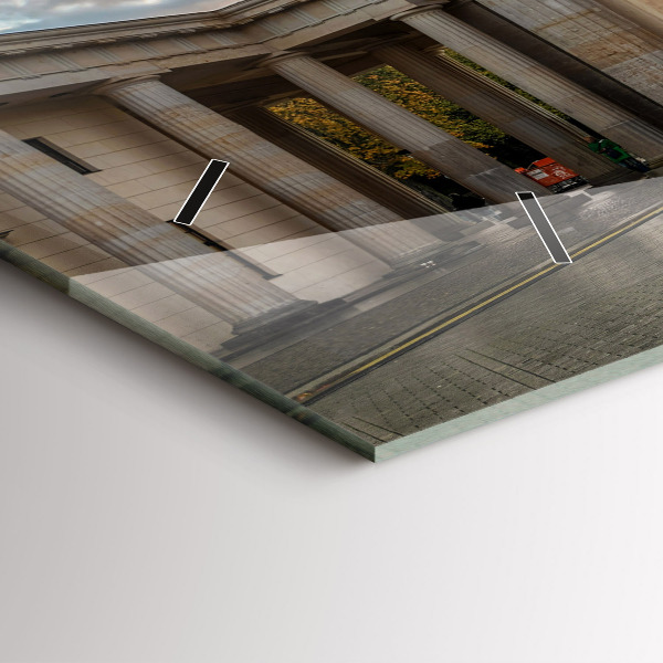 Horizontální hodiny na skle Braniborská brána v Berlíně