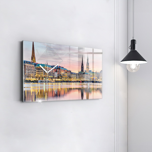 Horizontální hodiny na skle Alster v Hamburku