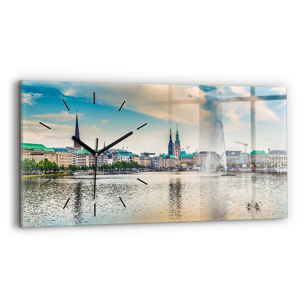 Horizontální hodiny na skle Binnenalster v Hamburku