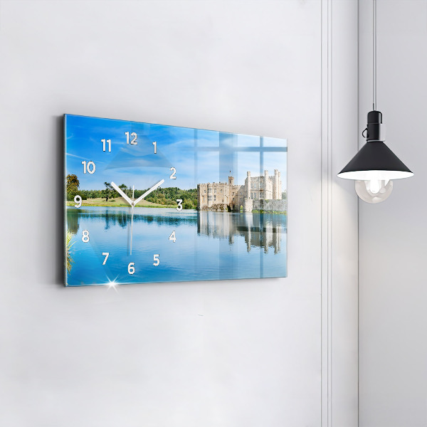 Horizontální hodiny na skle Hrad Leeds
