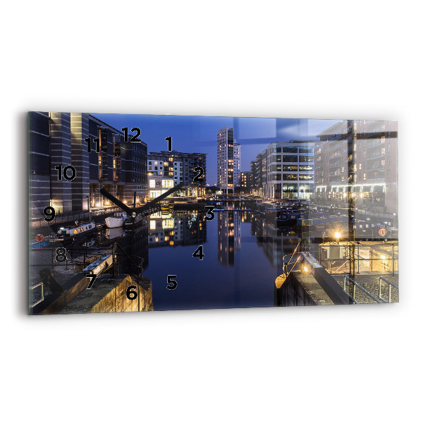 Horizontální hodiny na skle Noční osvětlené město