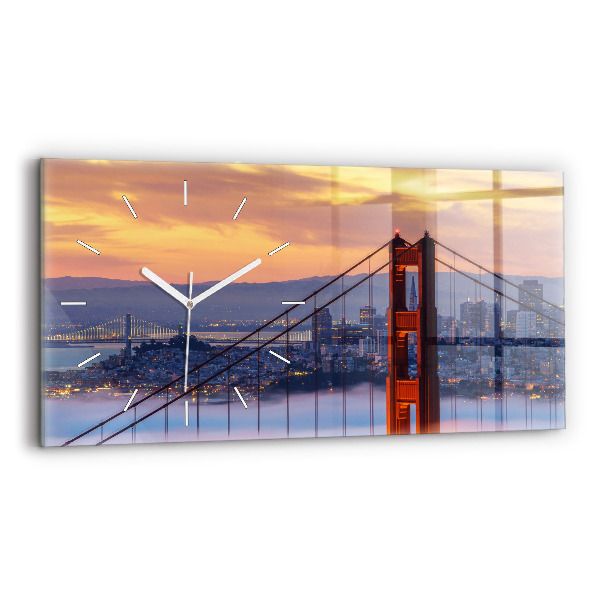 Horizontální hodiny na skle Sanfranciský most