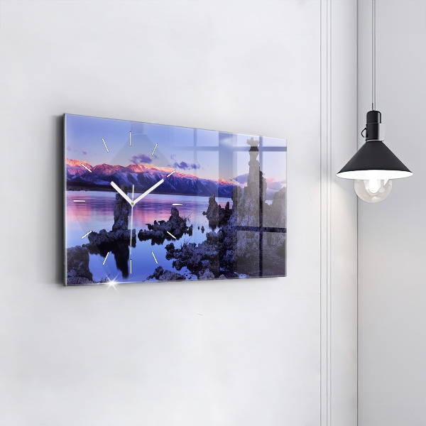 Horizontální hodiny na skle Kalifornské jezero