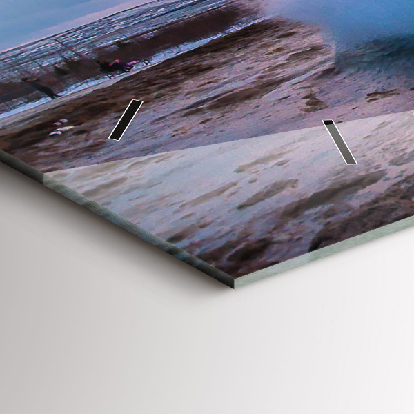 Horizontální hodiny na skle Gejzír na ostrově Island