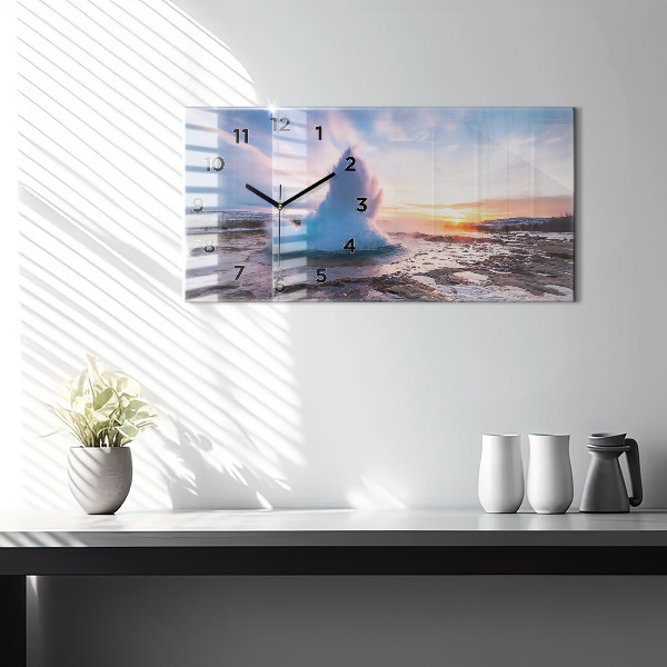 Horizontální hodiny na skle Gejzír na ostrově Island