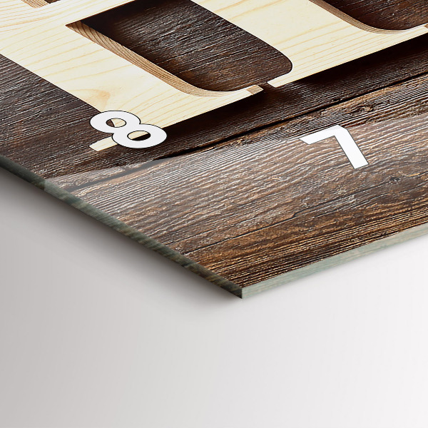 Horizontální hodiny na skle Nápis na domě