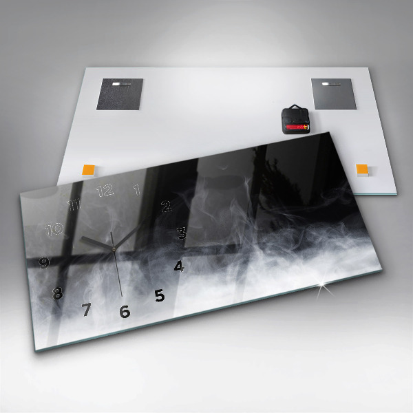 Horizontální hodiny na skle Kouř