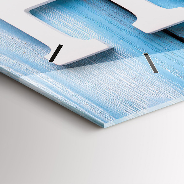 Horizontální hodiny na skle Nápis na domě