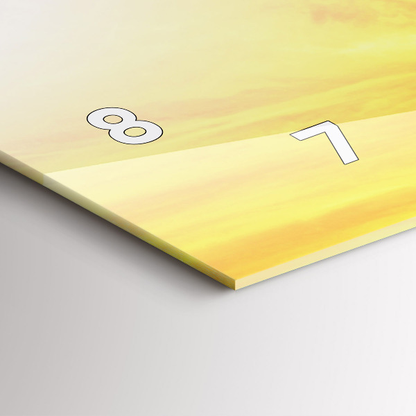 Horizontální hodiny na skle Eiffelova věž v Paříži